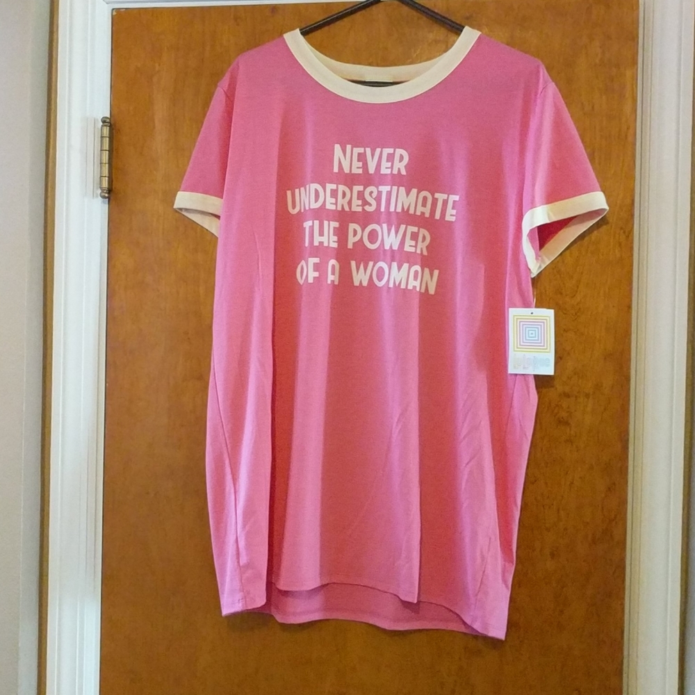 A New with Tags Lularoe Brand 2XL Liv